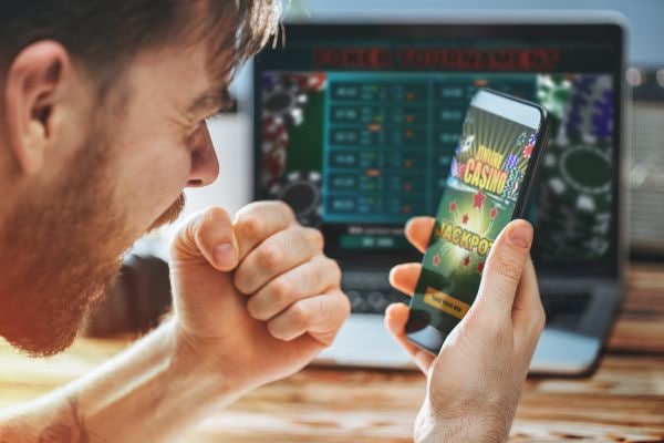 Meja live Bandar Ceme dengan dealer profesional di platform ice3bet